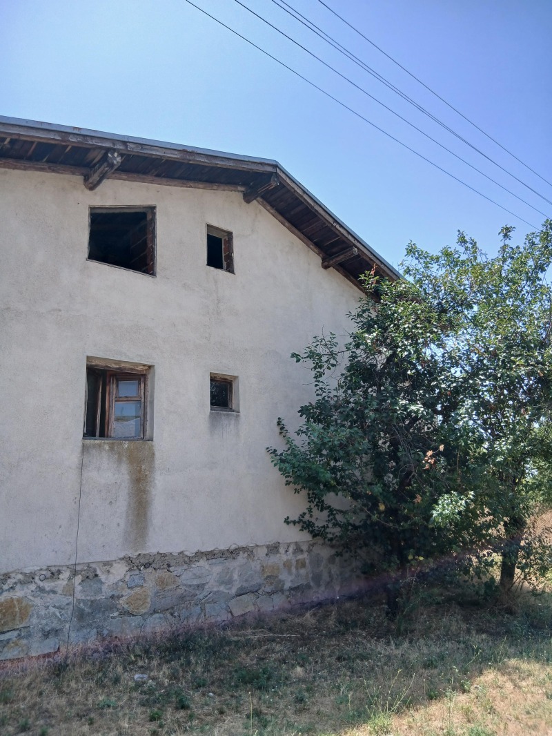 Продава  Къща област Пловдив , с. Беловица , 1250 кв.м | 82612847
