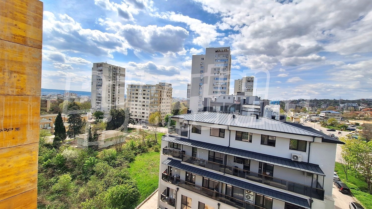 Продава 4-СТАЕН, гр. Варна, Левски 1