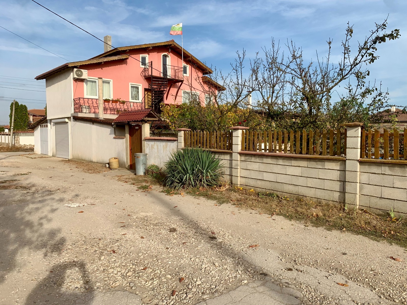 Продава КЪЩА, с. Соколово, област Добрич, снимка 2 - Къщи - 42729986