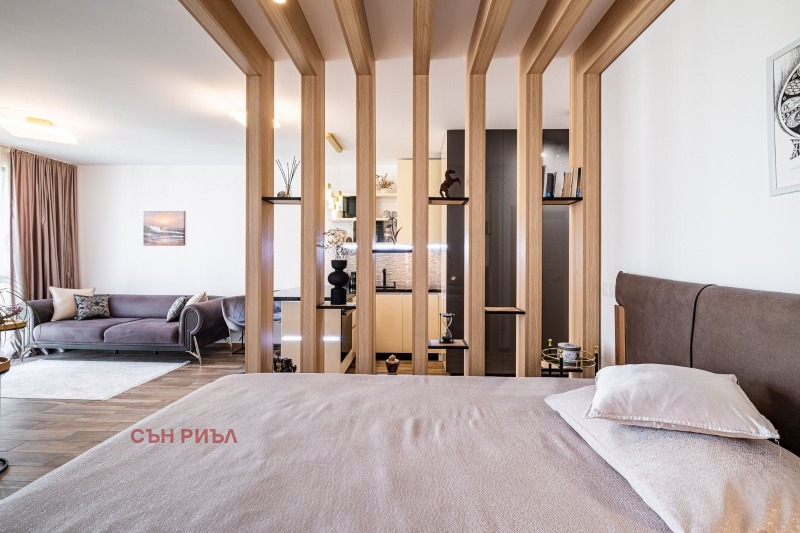 Продава 1-СТАЕН, гр. Варна, к.к. Св.Св. Константин и Елена, снимка 2 - Апартаменти - 53200833