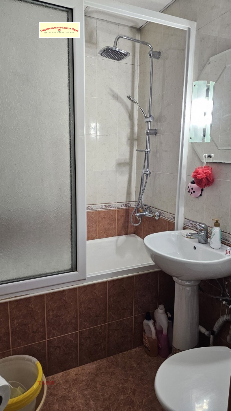 Продава  3-стаен град Перник , Изток , 100 кв.м | 97332243 - изображение [13]