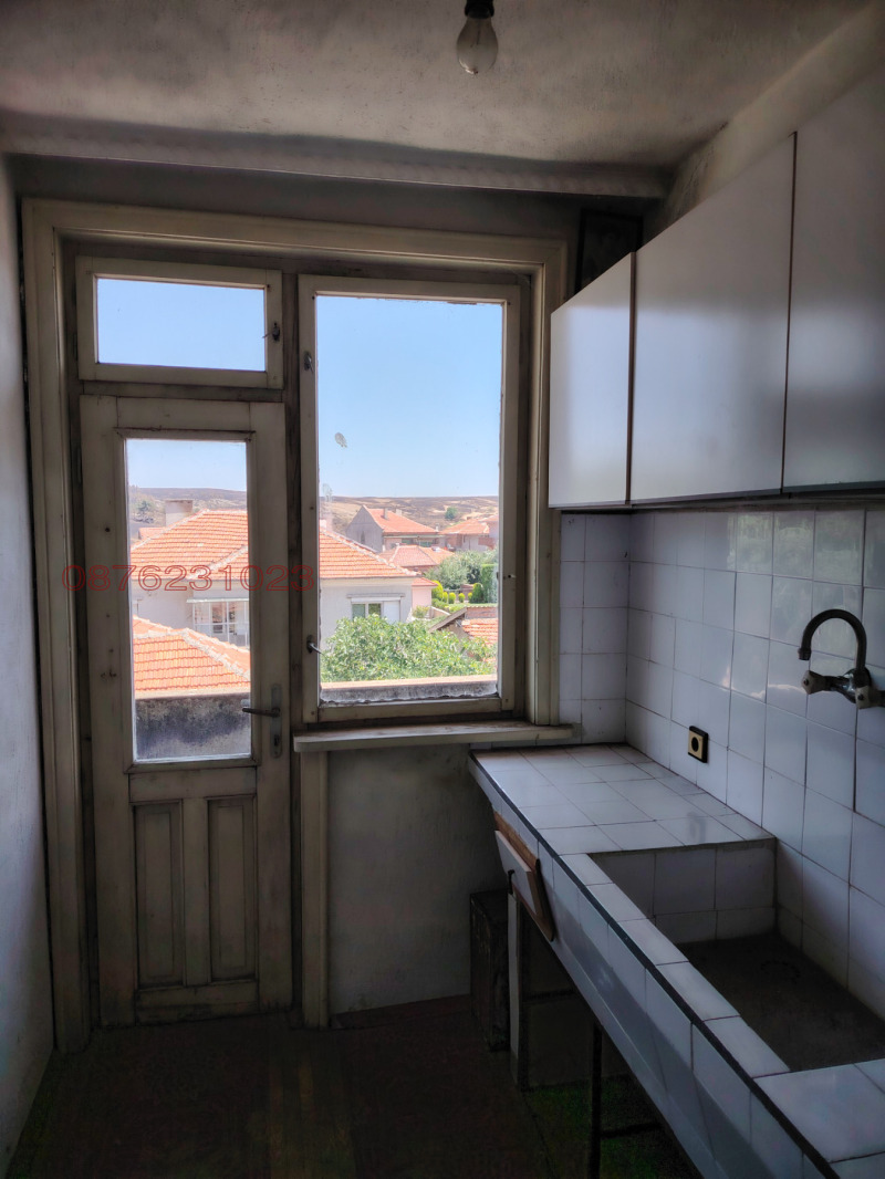 Продава КЪЩА, гр. Карнобат, област Бургас, снимка 10 - Къщи - 52779904