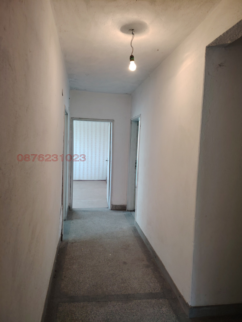 Продава КЪЩА, гр. Карнобат, област Бургас, снимка 12 - Къщи - 52779904