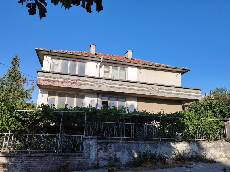 Продава КЪЩА, гр. Карнобат, област Бургас, снимка 3 - Къщи - 52779904