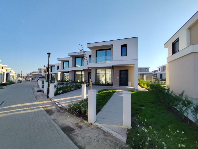 Продава КЪЩА, гр. Бургас, Сарафово, снимка 9 - Къщи - 53007144