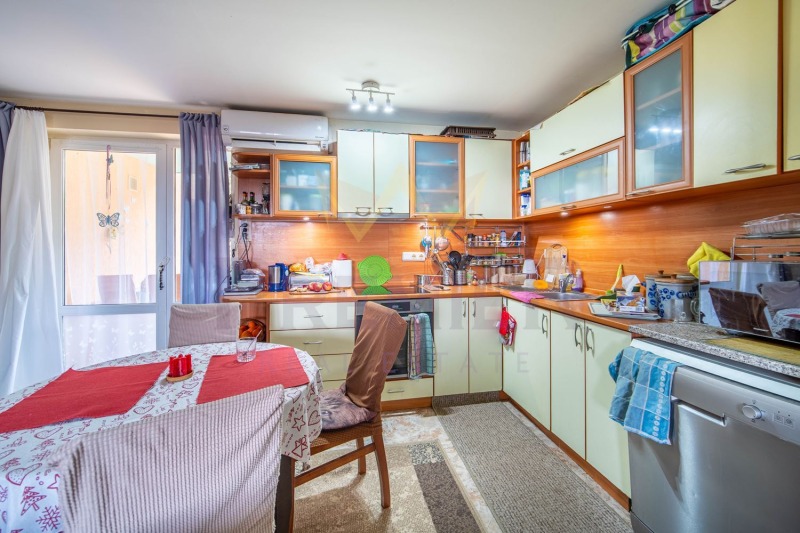 Продава КЪЩА, с. Рогачево, област Добрич, снимка 4 - Къщи - 53259274