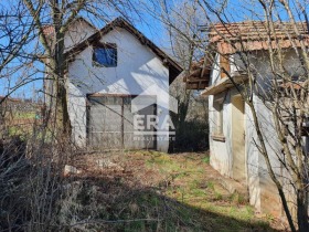 Casa Yardzhilovtsi, región Pernik 6