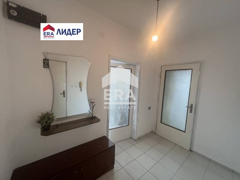 Till salu  3+ sovrum Razgrad , Beli Lom , 170 kvm | 45700401 - bild [11]