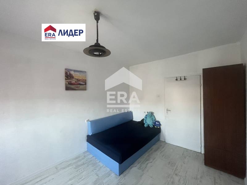 Till salu  3+ sovrum Razgrad , Beli Lom , 170 kvm | 45700401 - bild [8]