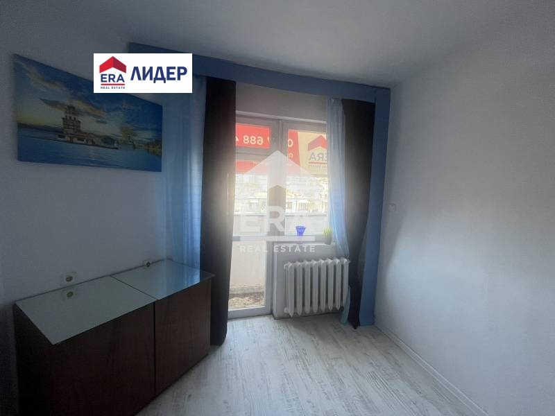 Till salu  3+ sovrum Razgrad , Beli Lom , 170 kvm | 45700401 - bild [10]
