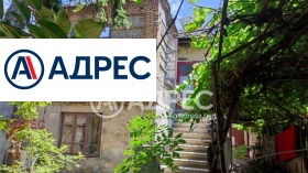 Podlaha domu Kolchozen pazar, Varna