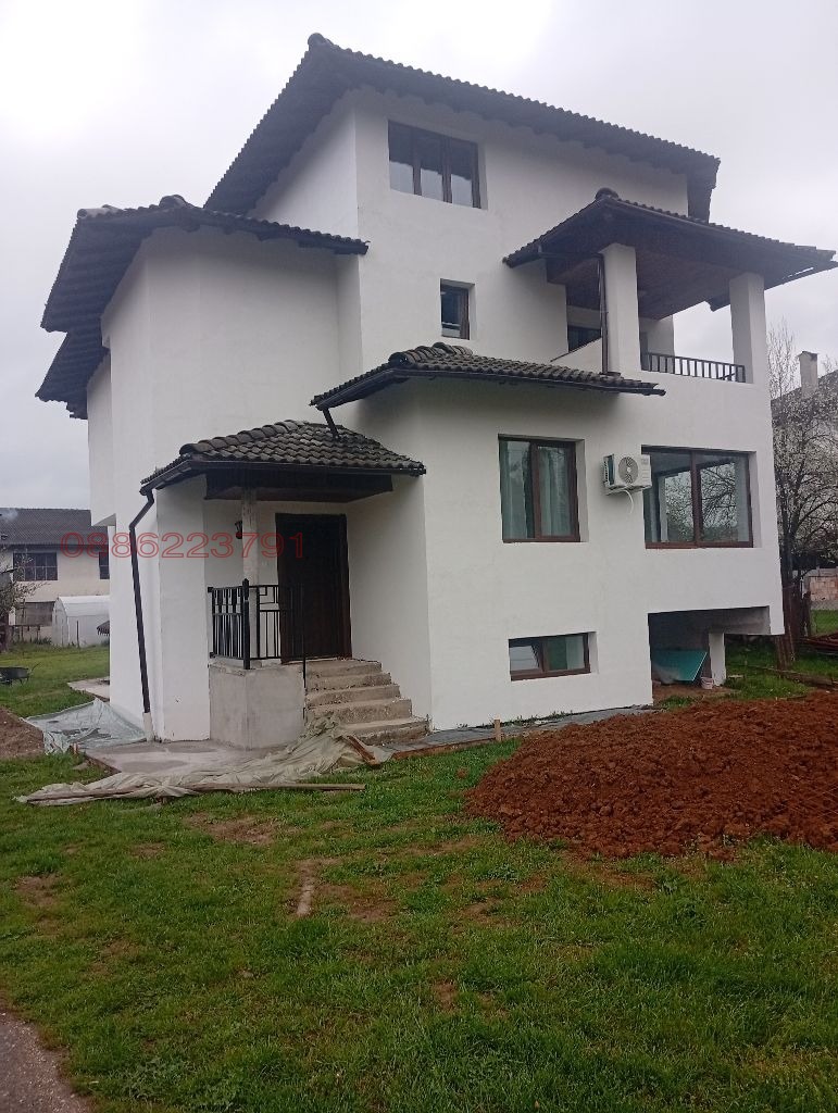 Продава КЪЩА, гр. Троян, област Ловеч