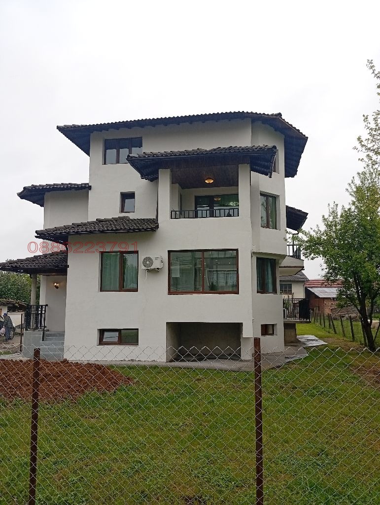 Продава КЪЩА, гр. Троян, област Ловеч
