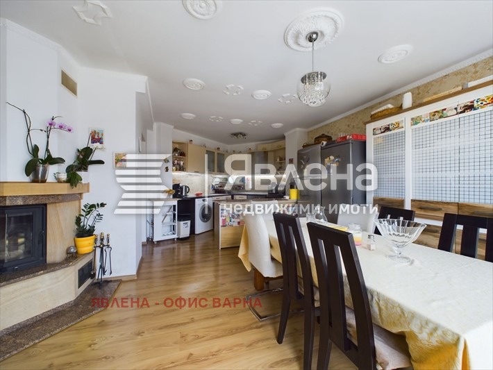Продава КЪЩА, с. Осеново, област Варна, снимка 2 - Къщи - 54784859