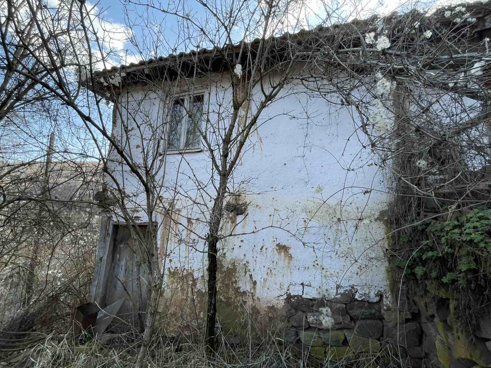 Продава КЪЩА, с. Душинци, област Перник, снимка 2 - Къщи - 53854178