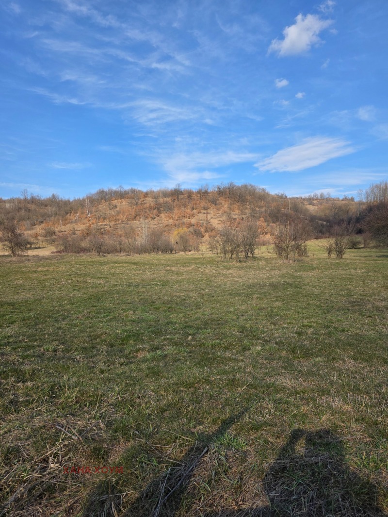 Продава ПАРЦЕЛ в област Ловеч, с. Горно трапе - 2308 кв.м / 57 700 € » 112 851.39 лв., ХАНА ХОУМ