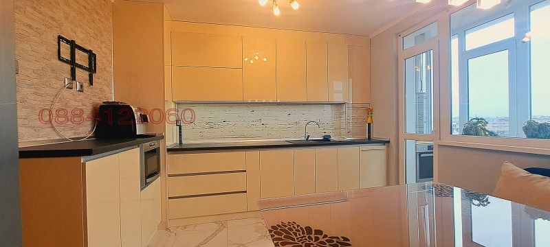 Продава 4-СТАЕН, гр. Добрич, Център, снимка 8 - Апартаменти - 52781274