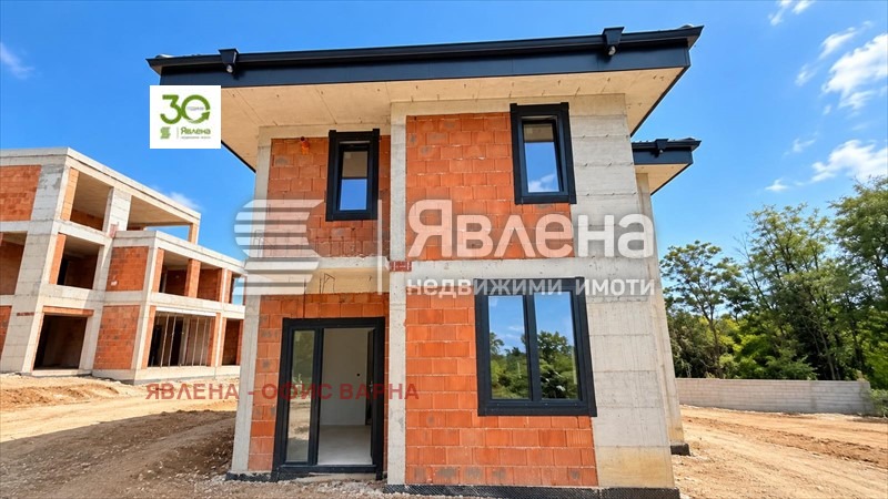 Продава КЪЩА, гр. Варна, Изгрев, снимка 3 - Къщи - 56319256