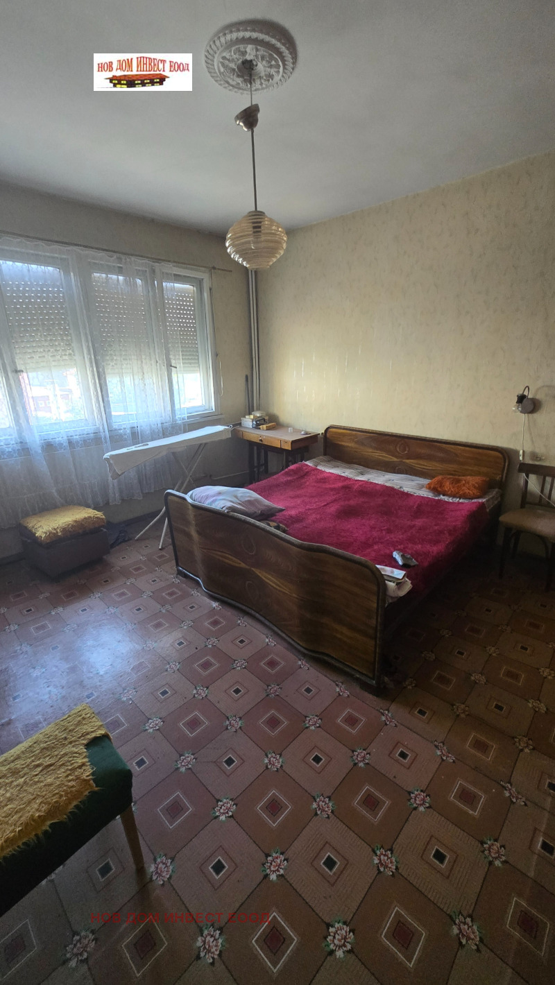 À venda  2 quartos Pernik , Dimova mahala , 100 m² | 50810803 - imagem [7]