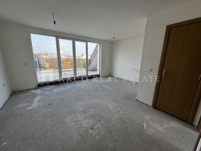 En venta  2 dormitorios Sofia , Tsentar , 100 metros cuadrados | 44082789