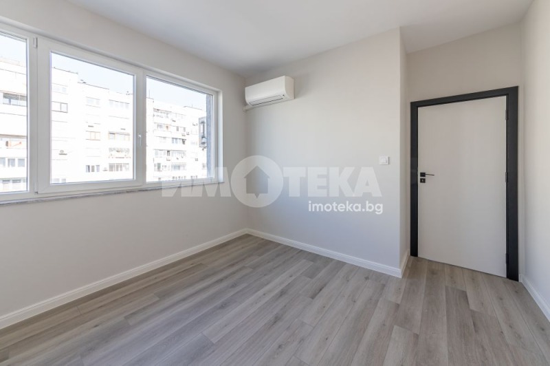 Продава  3-стаен град Варна , Окръжна болница-Генерали , 86 кв.м | 99246667 - изображение [9]