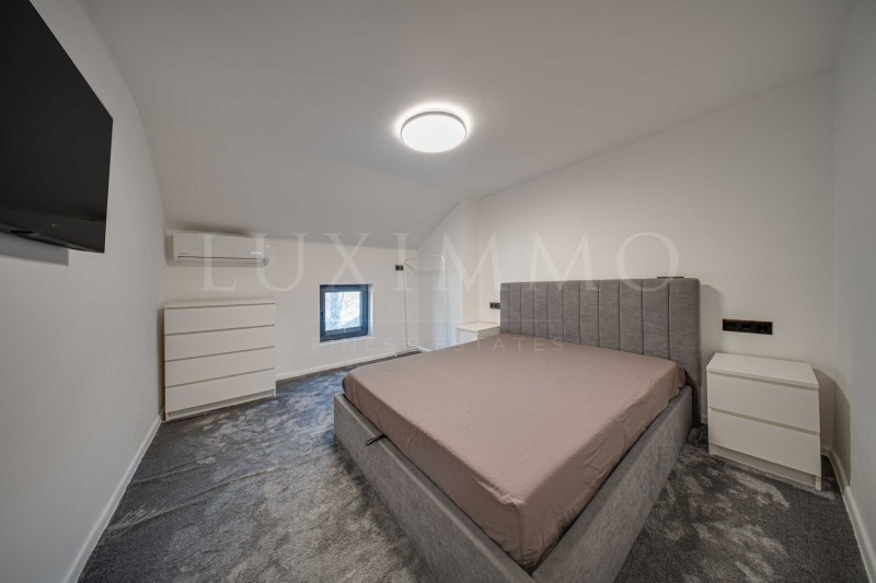 Продава ЕТАЖ ОТ КЪЩА, гр. София, Център, снимка 9 - Етаж от къща - 52890538