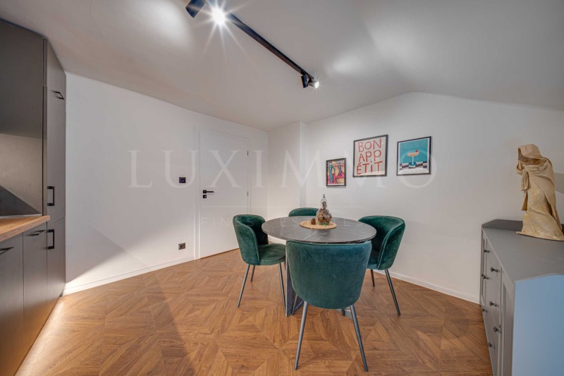 Продава ЕТАЖ ОТ КЪЩА, гр. София, Център, снимка 3 - Етаж от къща - 52890538