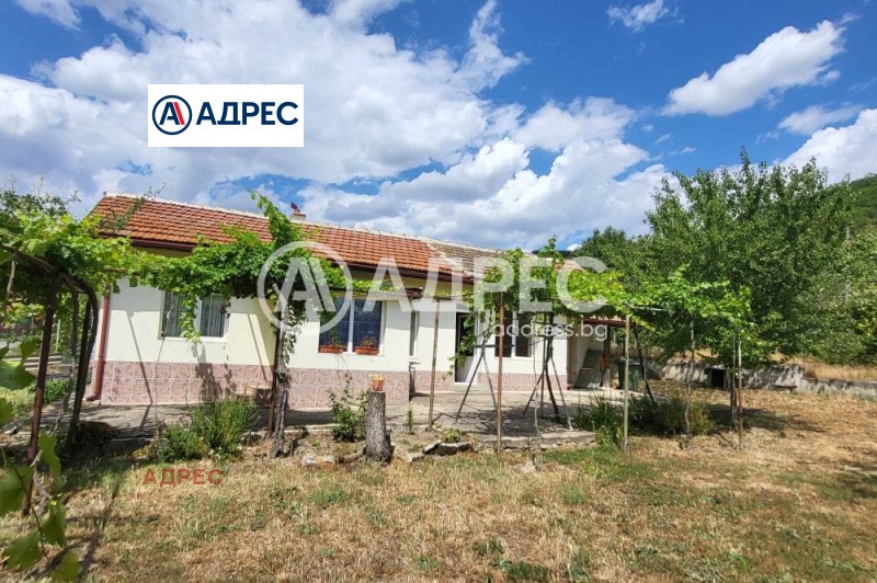 À venda  Casa região Varna , Kipra , 80 m² | 85823733