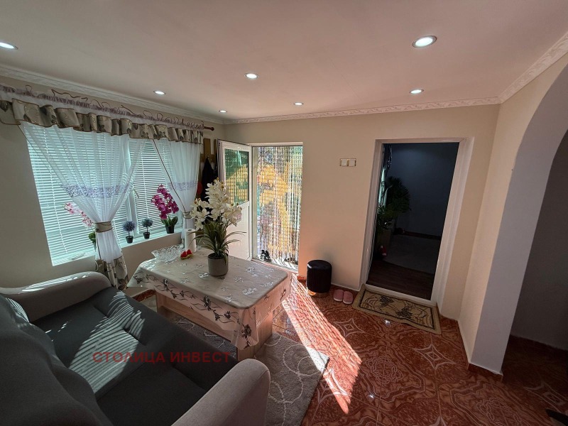 Продава КЪЩА, с. Обретеник, област Русе, снимка 11 - Къщи - 52181521