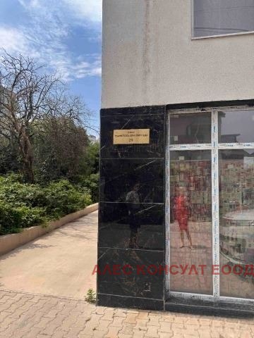 Продава ГАРАЖ, ПАРКОМЯСТО, гр. София, Надежда 2, снимка 2 - Гаражи и паркоместа - 55011446