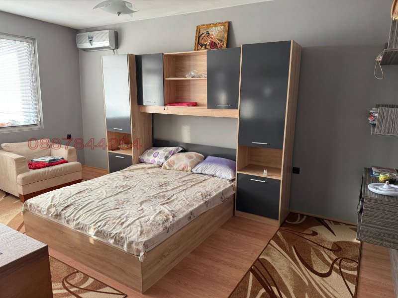 Продава ЕТАЖ ОТ КЪЩА в град Бургас, Меден рудник - зона Г - 220 кв.м / 209 000 € » 408 768.47 лв.