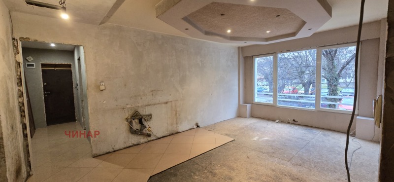 Продава 3-СТАЕН, гр. София, Банишора, снимка 2 - Апартаменти - 53353770