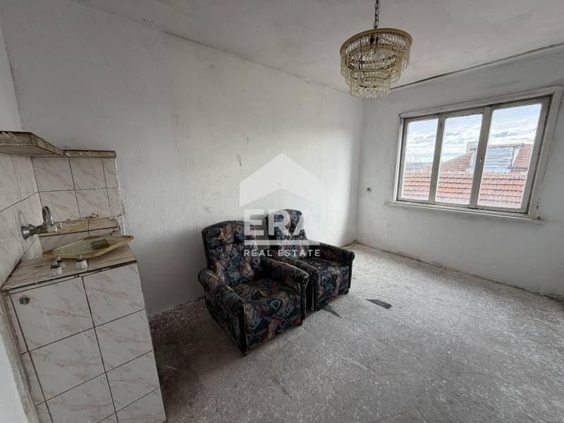 Продава ЕТАЖ ОТ КЪЩА, гр. Хасково, Промишлена зона - Изток, снимка 5 - Етаж от къща - 53539624