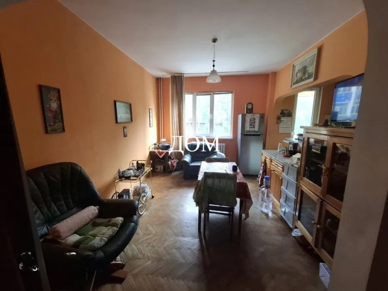 In vendita  2 camere da letto Shumen , Voenno uchilishte , 75 mq | 29933542
