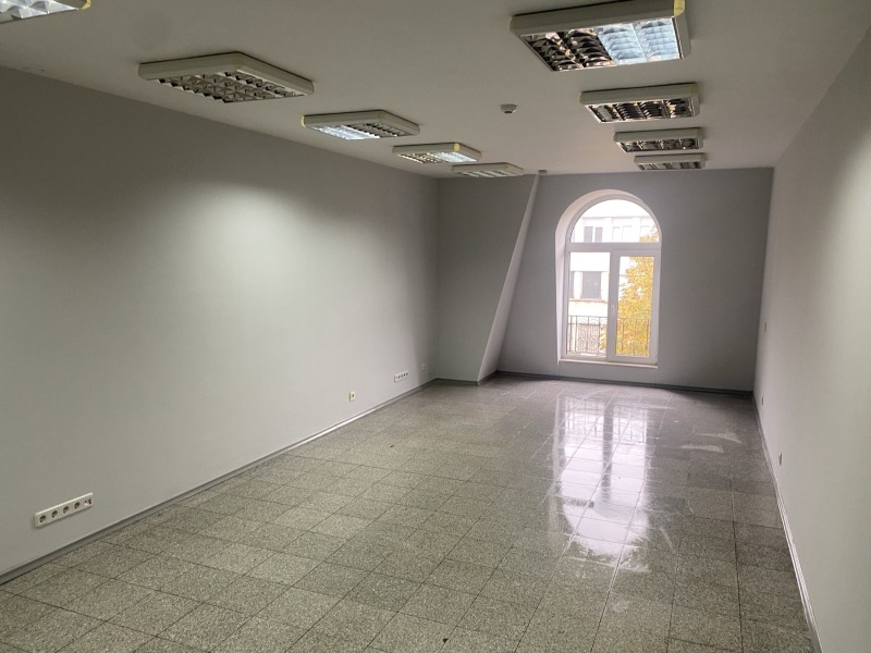 For Sale  Office Pleven , Idealen tsentar , 45 sq.m | 84353585 - image [7]