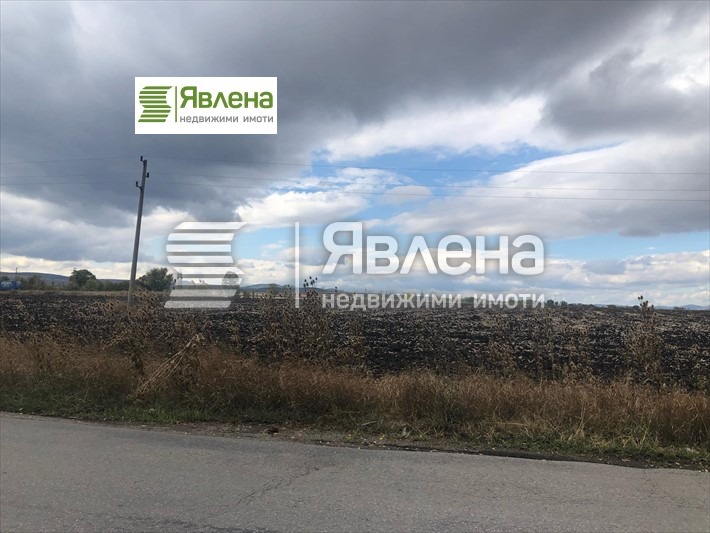 Til salg  Grund region Sofia , Prolesha , 13000 kvm | 88523464