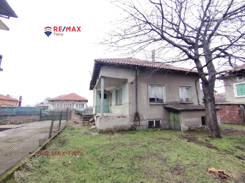 Продава КЪЩА в област Плевен, гр. Белене - 183 кв.м / 10 000 € » 19 558.30 лв., RE/MAX Terra