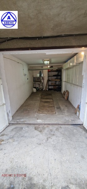 Garage Shirok tsentar, Pleven 1