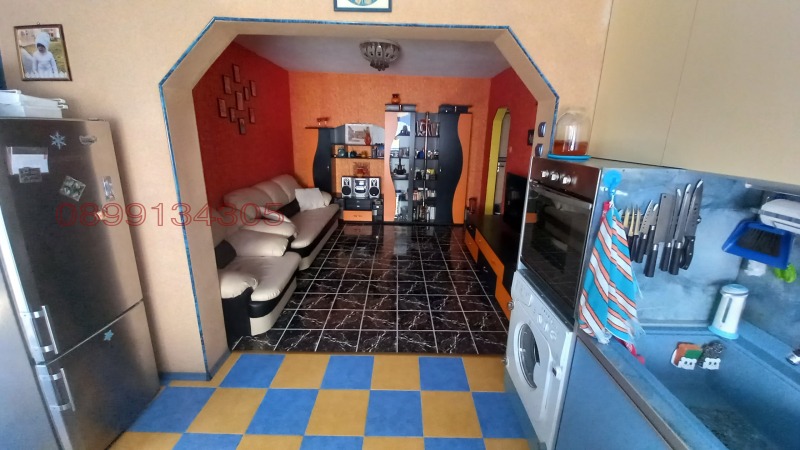 Продава 3-СТАЕН, гр. Шумен, Тракия, снимка 5 - Апартаменти - 52779523