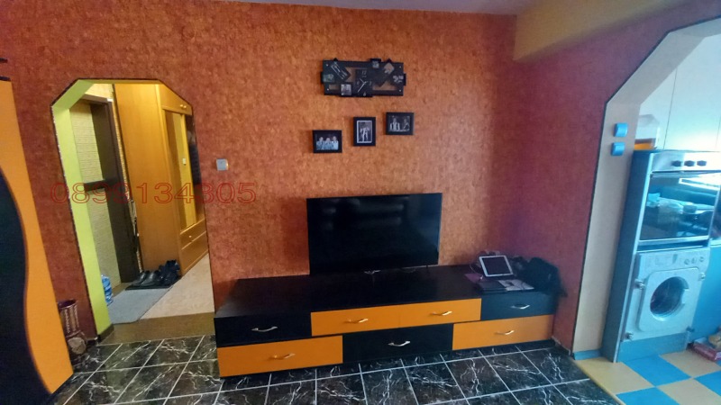 Продава 3-СТАЕН, гр. Шумен, Тракия, снимка 2 - Апартаменти - 52779523