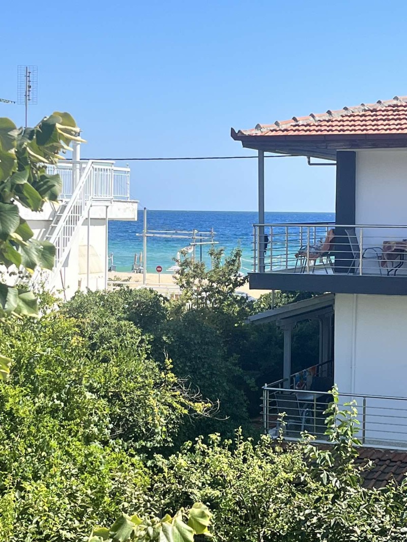 Продава МНОГОСТАЕН, Извън страната, област Извън страната