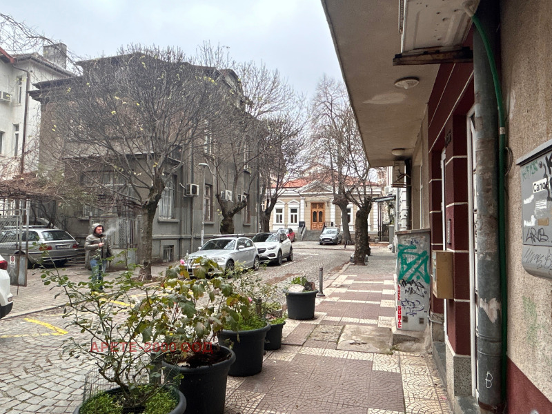 Продава МНОГОСТАЕН, гр. София, Център