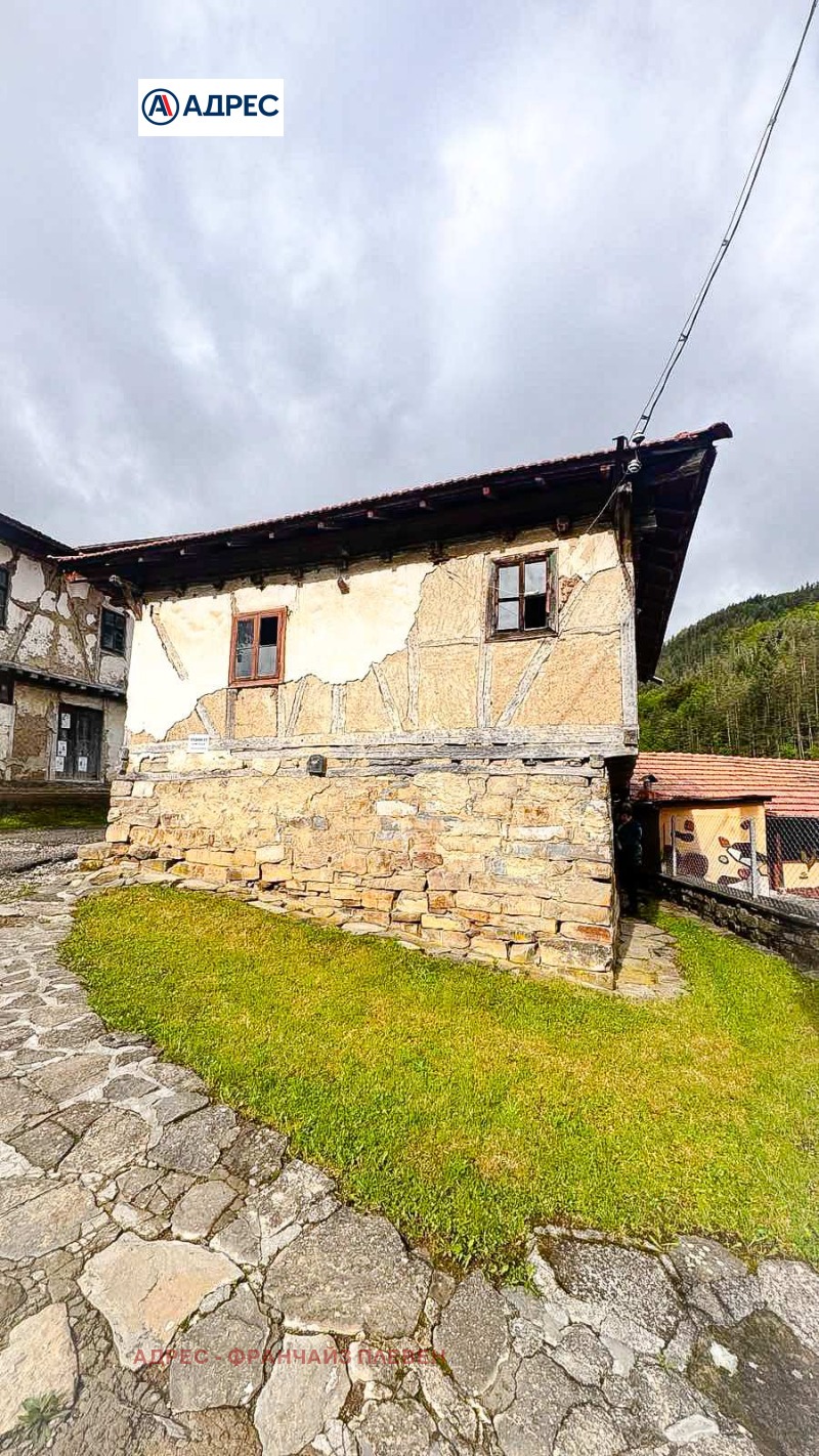 Продава КЪЩА в област Ловеч, с. Чифлик - 52 кв.м / 30 166 € » 58 999.57 лв., АДРЕС - ФРАНЧАЙЗ ПЛЕВЕН