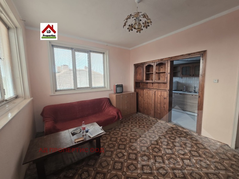 Продава КЪЩА, гр. Генерал Тошево, област Добрич, снимка 13 - Къщи - 52689229