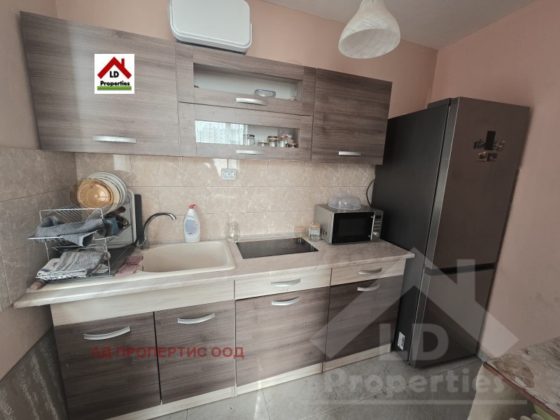 Продава КЪЩА, гр. Генерал Тошево, област Добрич, снимка 5 - Къщи - 52689229