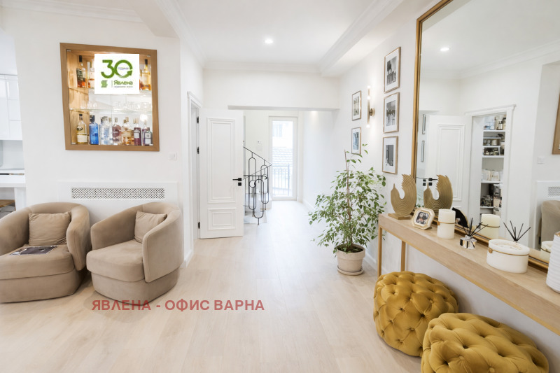 Продава ЕТАЖ ОТ КЪЩА, гр. Варна, Гръцка махала, снимка 2 - Етаж от къща - 53491197