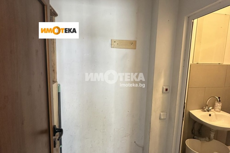 In vendita  Negozio Varna , Tsentar , 17 mq | 32612955 - Immagine [2]