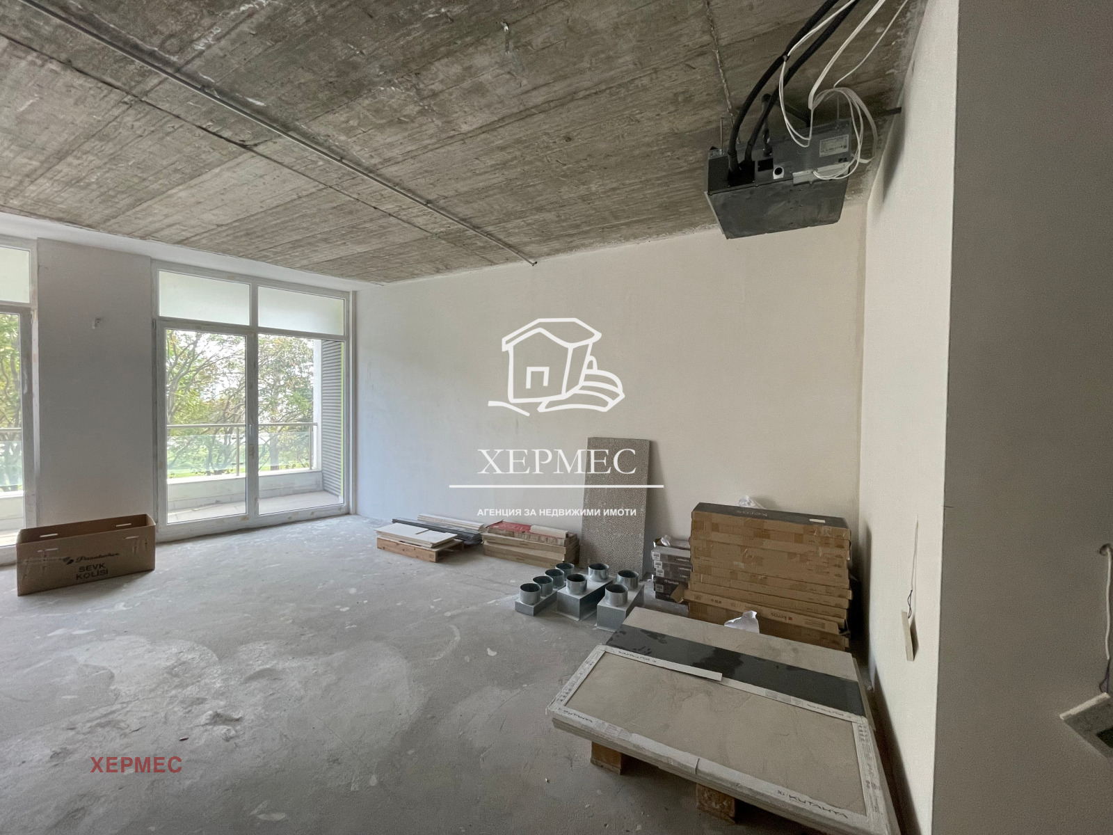 Продава ОФИС, гр. Бургас, Славейков, снимка 2 - Офиси - 42325912