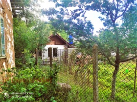 Maison Egalnitsa, région Pernik 7