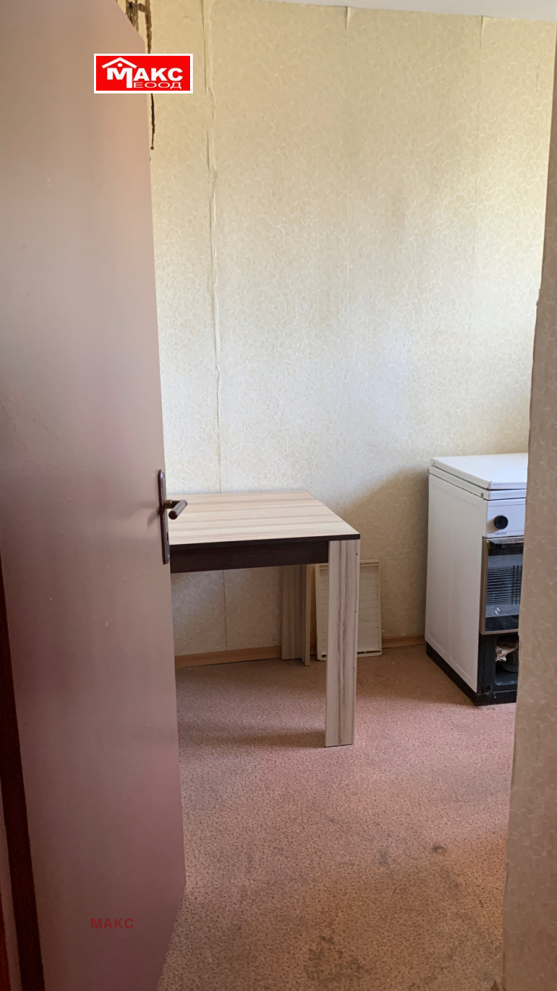 Продава  2-стаен област Перник , гр. Радомир , 57 кв.м | 35257233 - изображение [6]